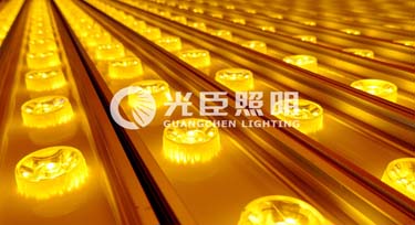 市場(chǎng)是應(yīng)運(yùn)而生 但光臣線條燈質(zhì)量不應(yīng)價(jià)格而變
