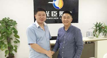 洗墻燈廠家與客戶的一段對(duì)話 一言驚醒夢中人!